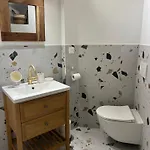 By Homy Apartment *