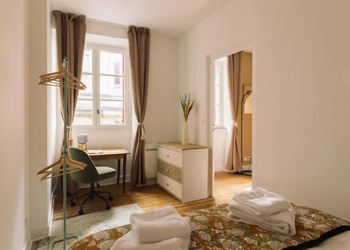 By Homy Apartment Bordeaux