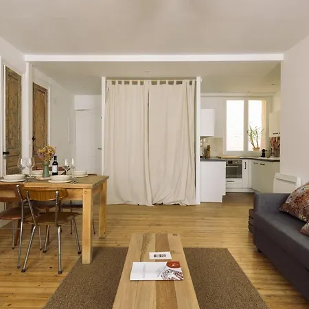 By Homy Apartament *