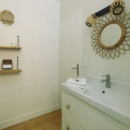 By Homy Apartament Bordeaux